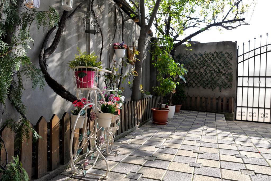 בוקרשט Collosal Apartment With Garden מראה חיצוני תמונה