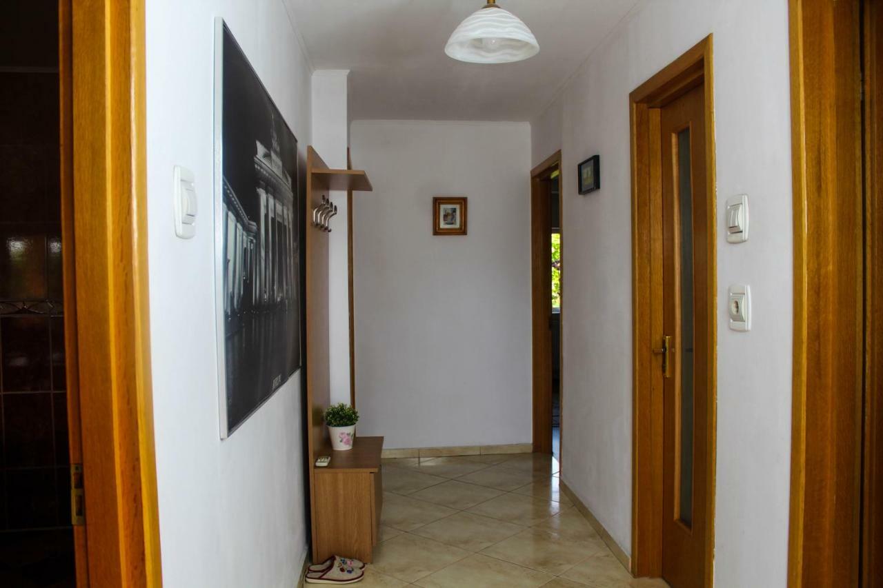 בוקרשט Collosal Apartment With Garden מראה חיצוני תמונה